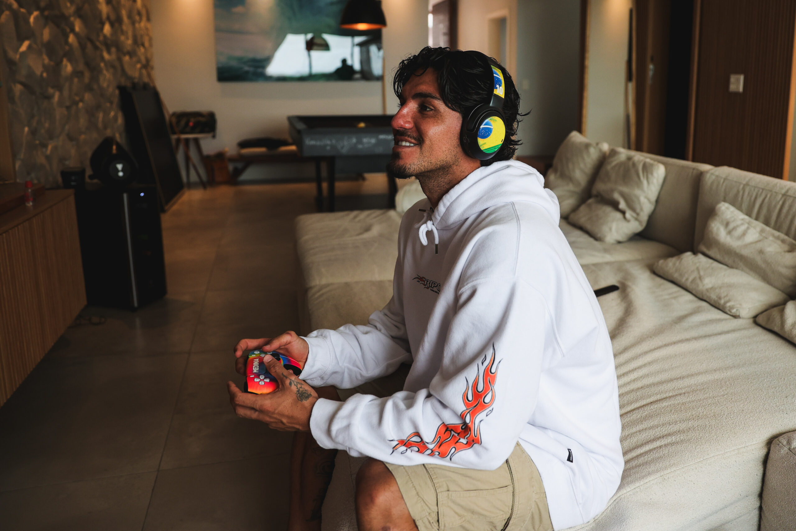 Gabriel Medina escolhe headphones JBL para melhorar concentração