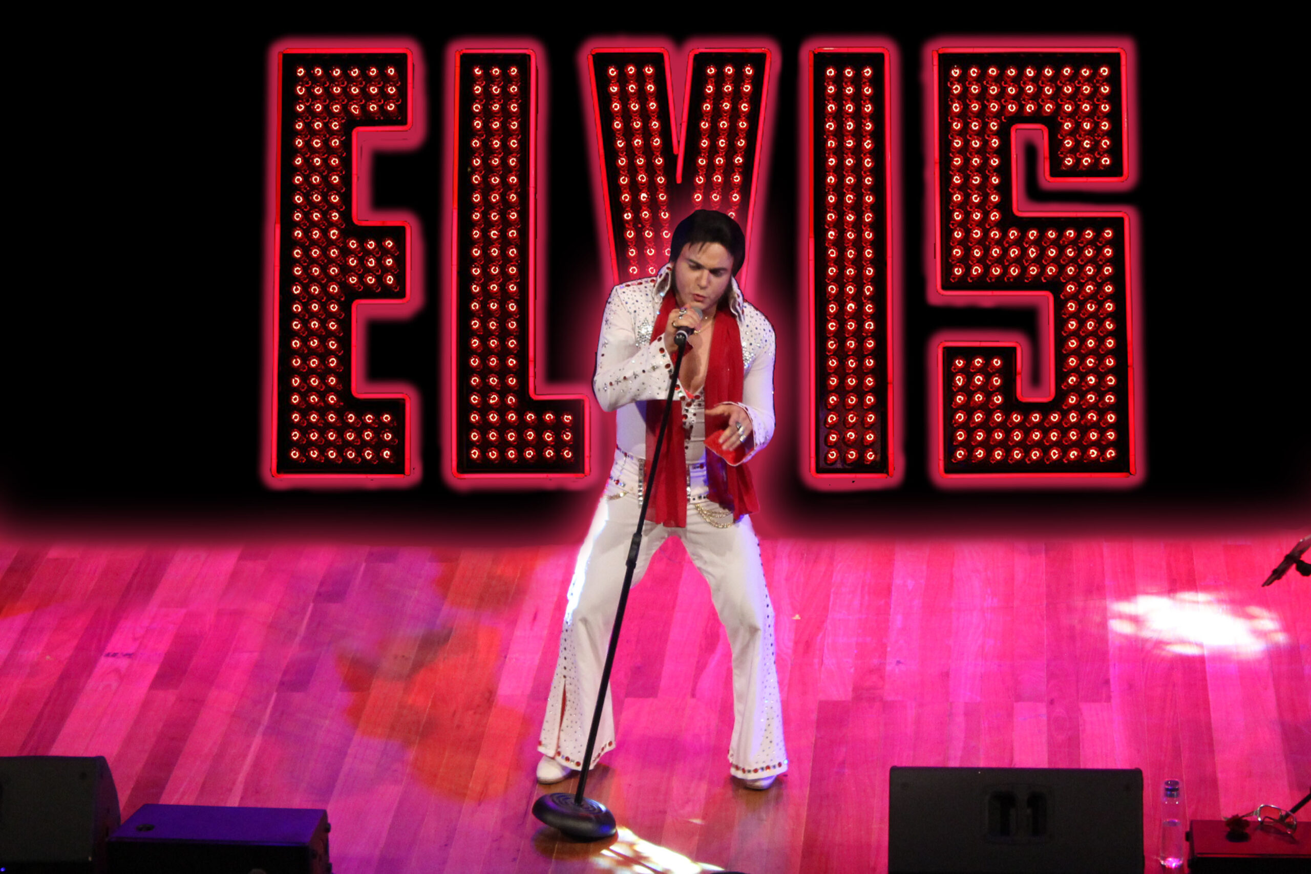 Show “Elvis is Alive” com Fabio Cador é destaque na programação do ‘Hard Rock Cafe Florianópolis’