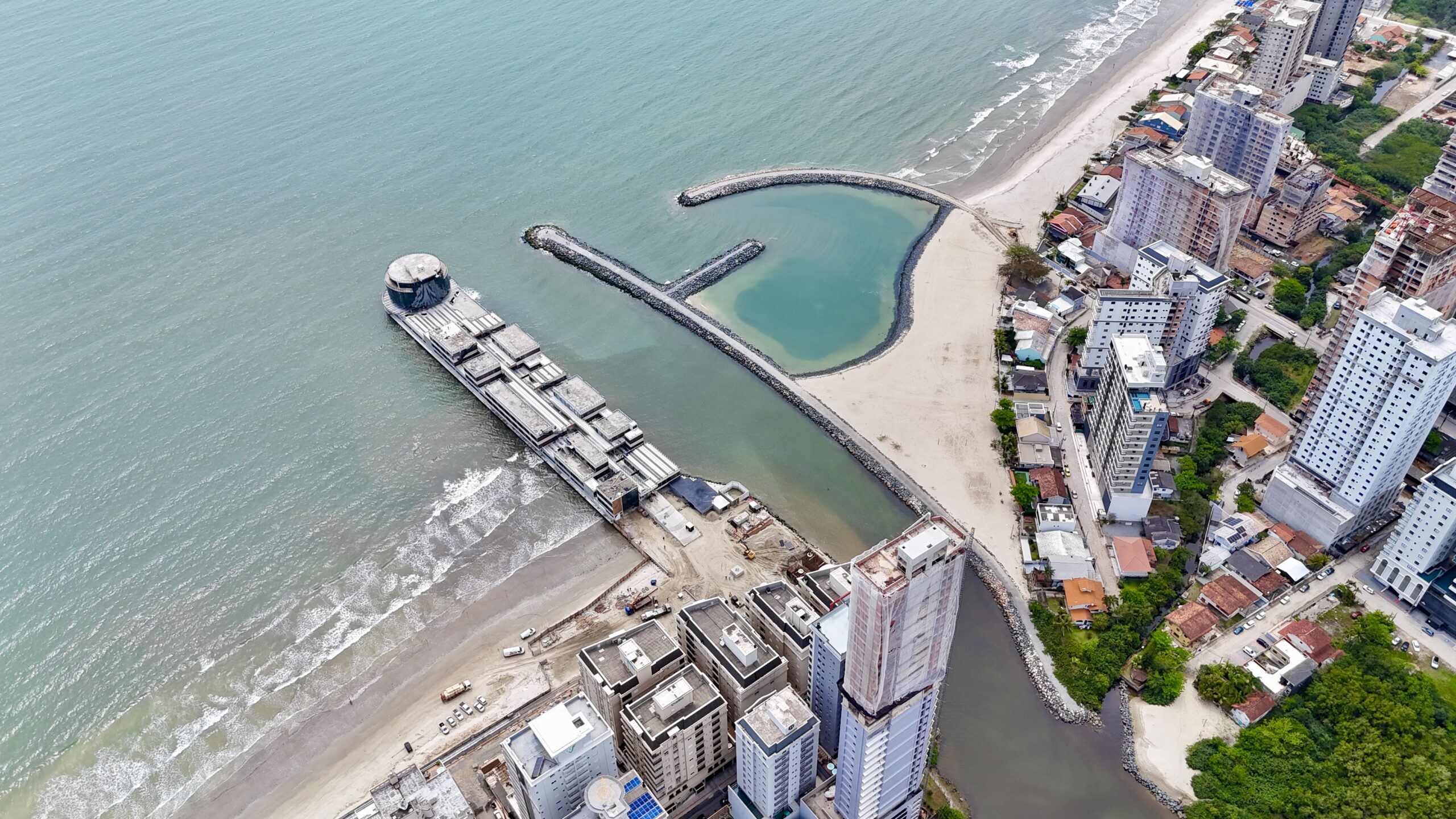 “Píer Oporto” movimenta Itapema e abre uma das maiores ofertas de emprego do litoral “Píer Oporto” movimenta Itapema e abre uma das maiores ofertas de emprego do litoral