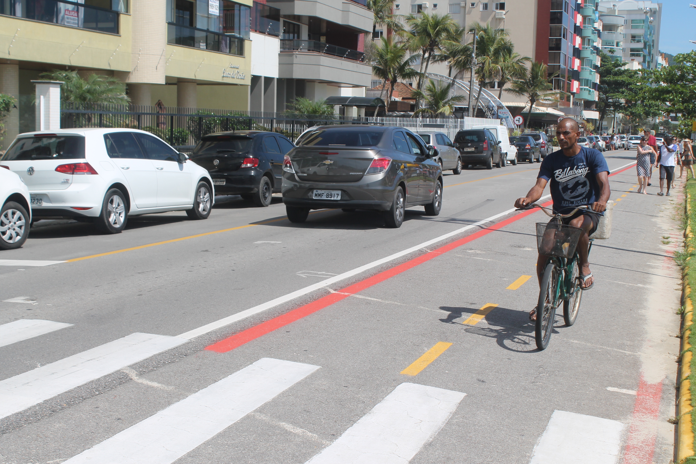 Detrami inicia implantação das vagas de estacionamento na Avenida Beira Mar