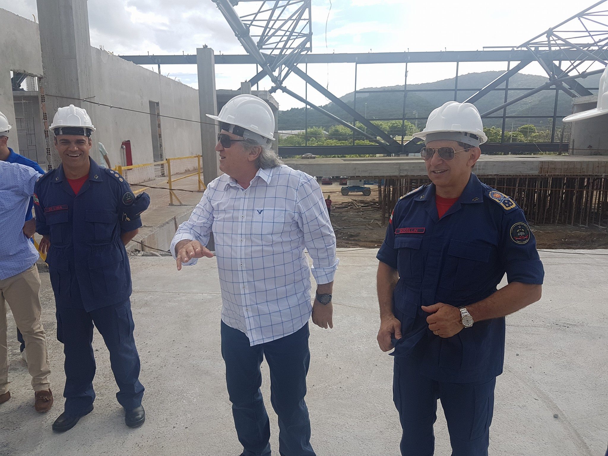 CDL e Sincomércio promovem visita técnica nas obras do Centro de Eventos de Balneário Camboriú
