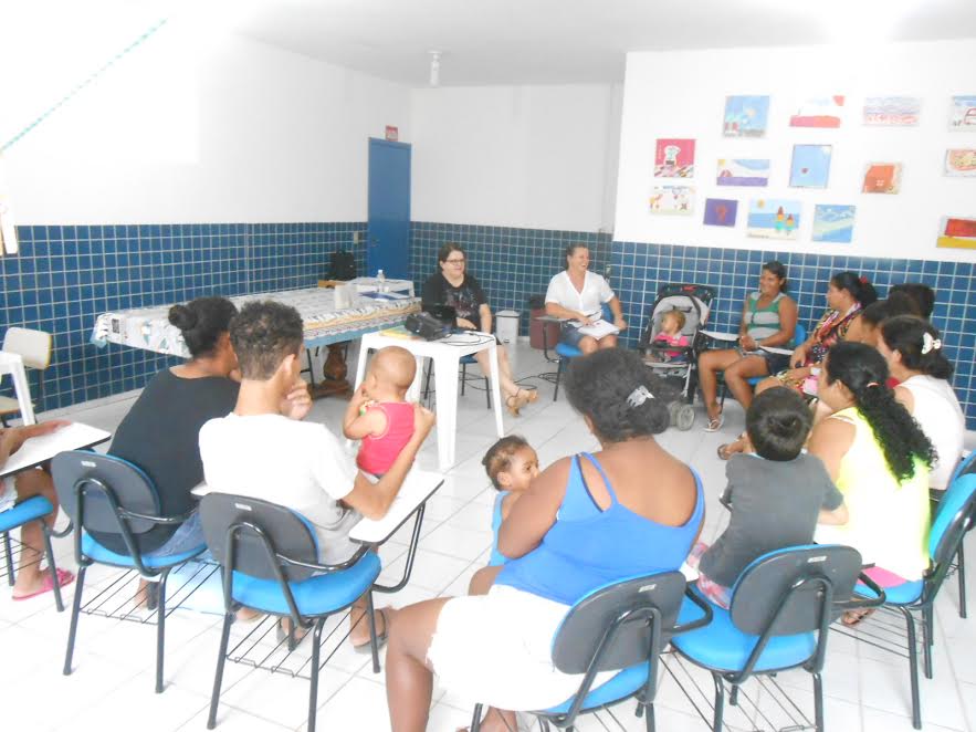 Famílias atendidas no CRAS participam de oficinas reflexivas