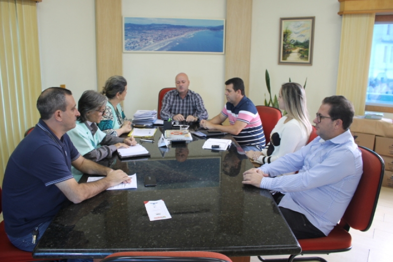 PREFEITO RECEBE VOLUNTARIADO DA SAÚDE DO HOSPITAL DE NAVEGANTES