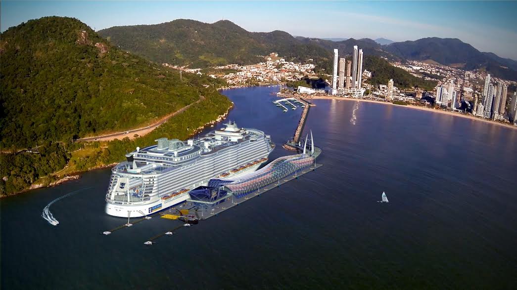 Concretização do recebimento do primeiro navio em Balneário Camboriú impulsionou o Governo Federal a abrir licitação para Porto Turístico