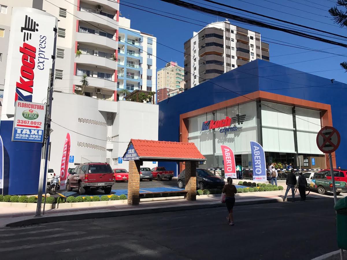Koch inaugura primeira unidade express em Balneário Camboriú