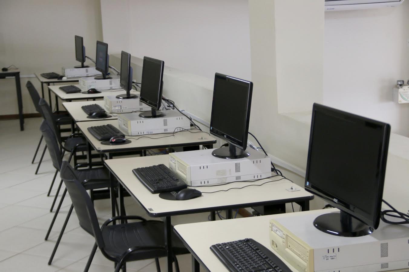 Telecentro proporciona inclusão digital em Itapema Telecentro proporciona inclusão digital em Itapema