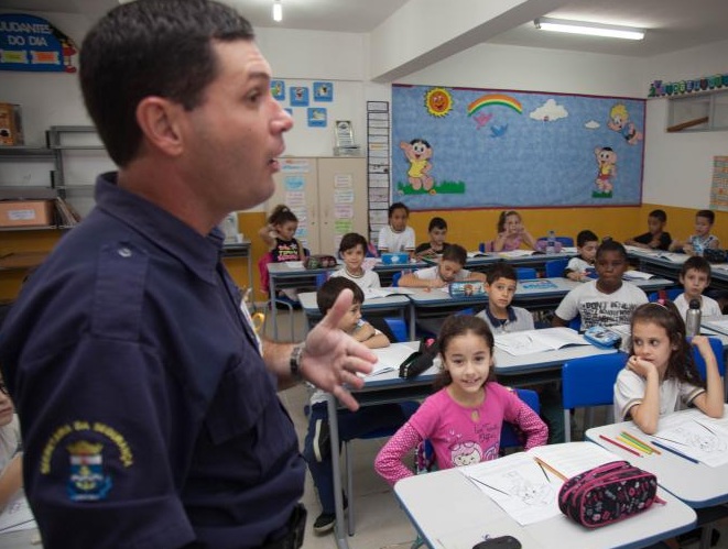 Programa Motorista do futuro formará mais de 100 alunos da Rede Municipal de Ensino