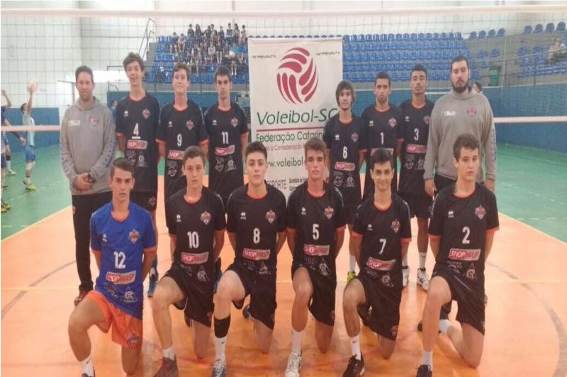 Voleibol masculino fica em 3º lugar em etapa do Campeonato Catarinense