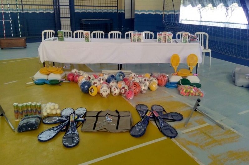FME RECEBE KITS ESPORTIVOS DA FESPORTE FME RECEBE KITS ESPORTIVOS DA FESPORTE