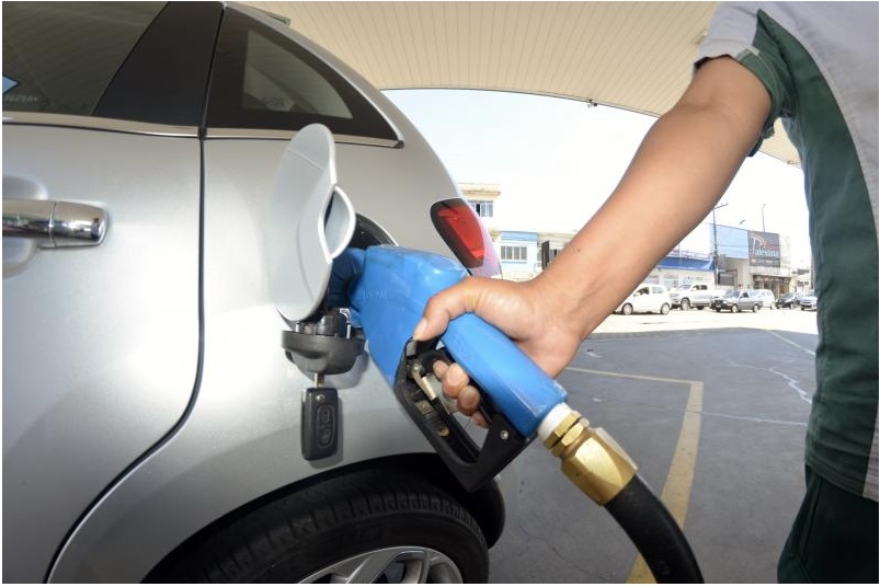 Gasolina Comum aumentou 3,25% esse mês