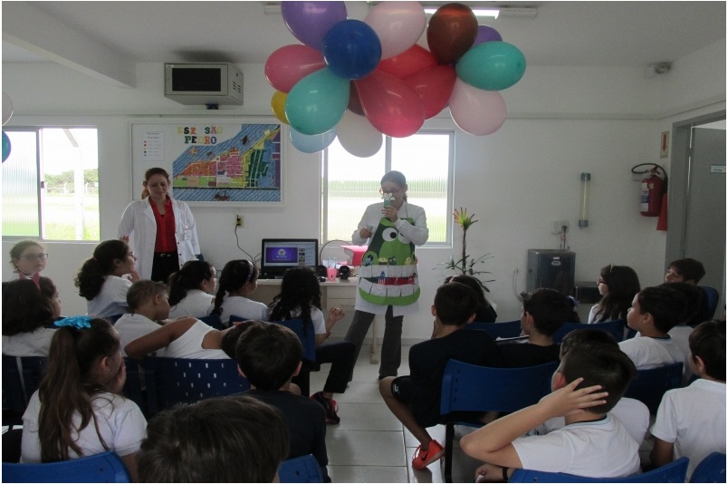 ESTUDANTES VISITAM UNIDADE BÁSICA DE SAÚDE DO BAIRRO SÃO PEDRO