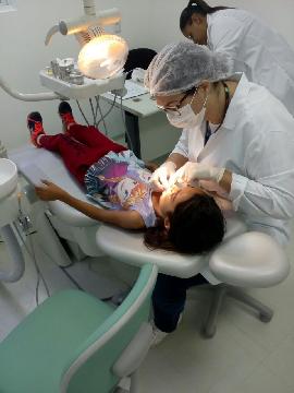 Equipes de Saúde Bucal realizaram mais de 95 mil procedimentos odontológicos em Camboriú este ano