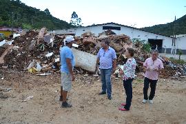 Prefeitura de Camboriú recolhe informações de famílias atingidas pela enxurrada