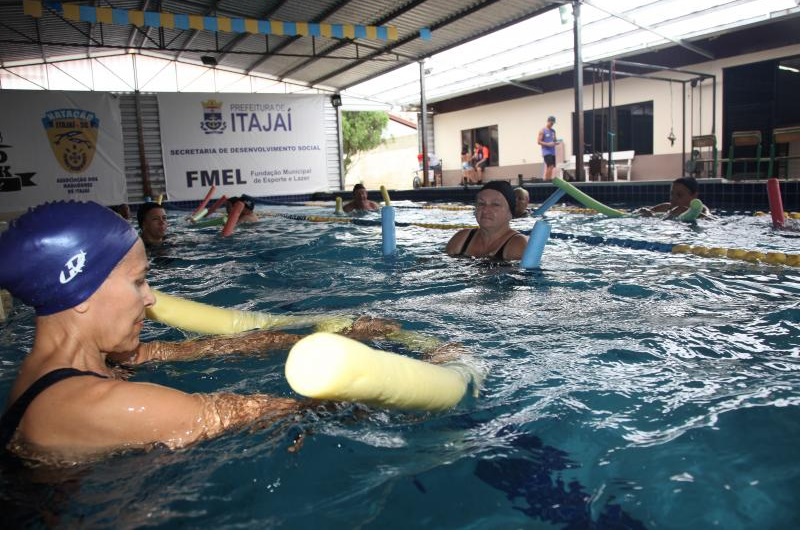 César Cielo é padrinho do maior centro de natação do Sul do País em Itajaí