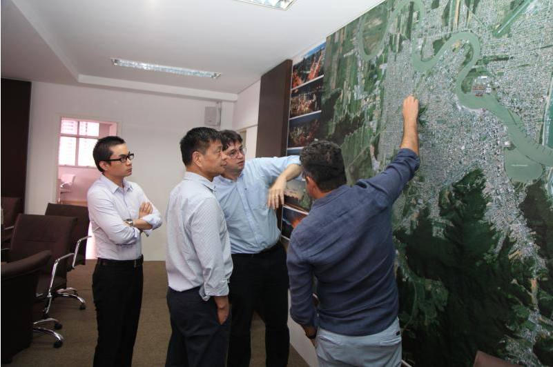 Chineses buscam área para investimentos em Itajaí
