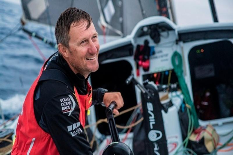 Itajaí Stopover presta homenagem ao velejador desaparecido no percurso da Volvo Ocean Race
