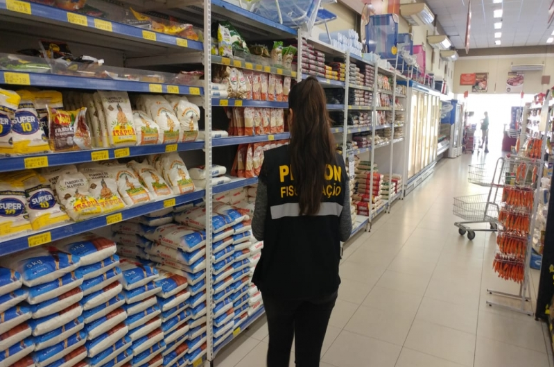 PROCON DE NAVEGANTES ORIENTA COMERCIANTES E CONSUMIDORES SOBRE PRÁTICA DE PREÇO ABUSIVO PROCON DE NAVEGANTES ORIENTA COMERCIANTES E CONSUMIDORES SOBRE PRÁTICA DE PREÇO ABUSIVO