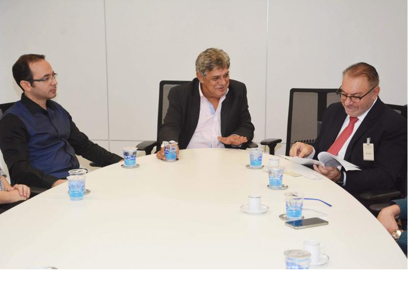 Município de Itajaí fortalece parceria com Conselho Federal de Farmácia