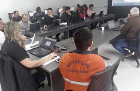 Defesa Civil de Balneário Camboriú recebe instruções sobre novo software de análise de dados