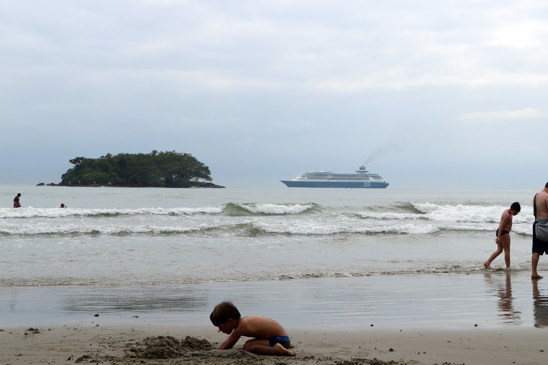 Balneário Camboriú recebeu a sexta escala de transatlântico da temporada