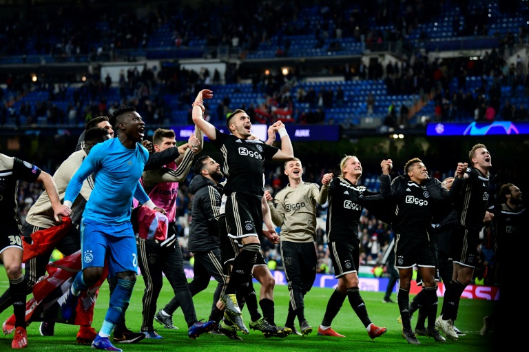 Ajax goleia, avança às quartas da Champions e encerra reinado do Real Madrid