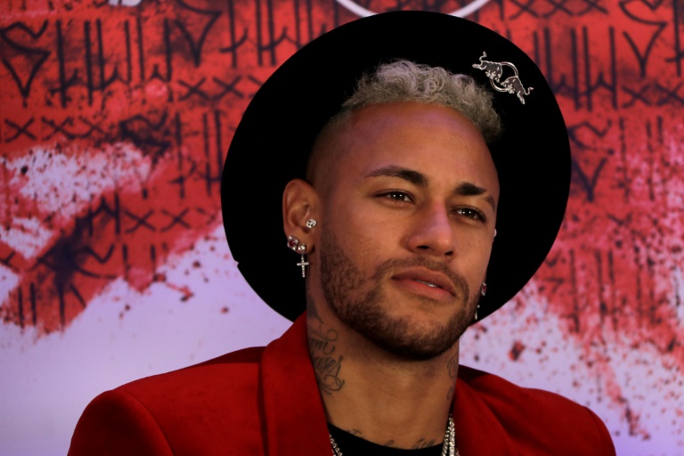 Fisco espanhol investiga Neymar