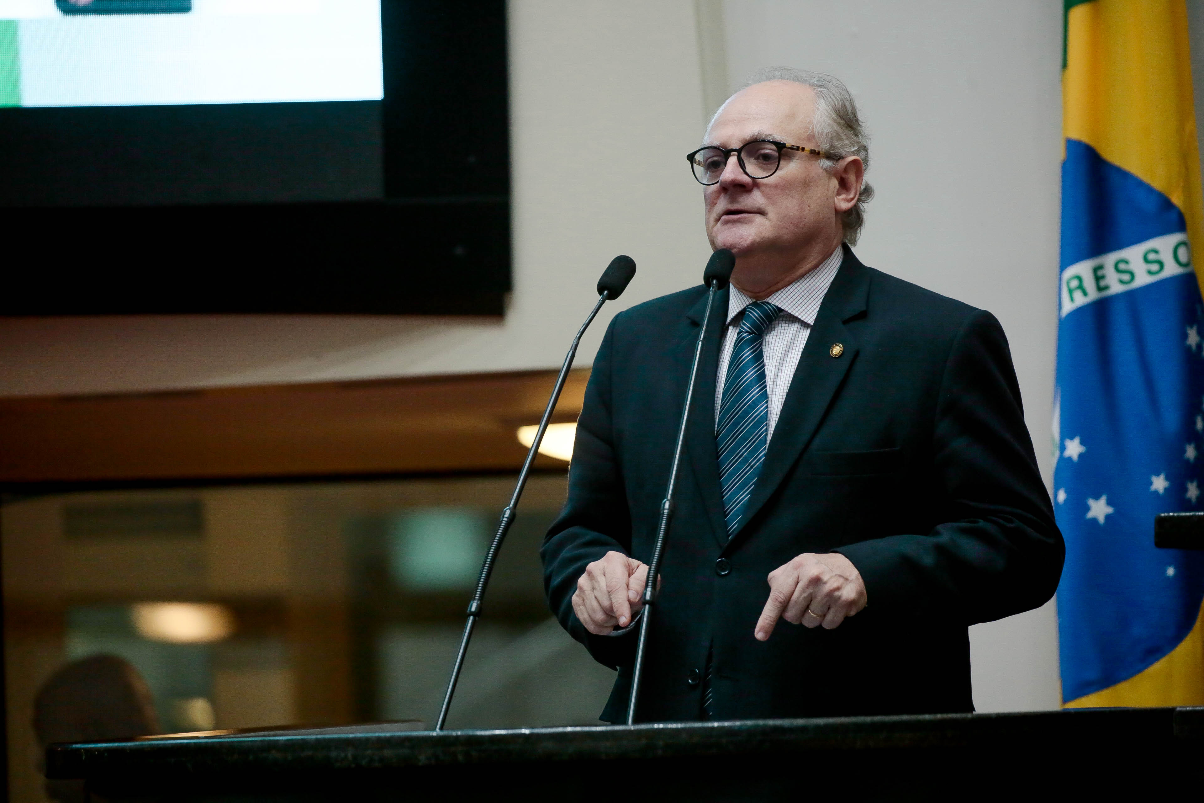 Deputado Caropreso quer mobilzação da ALESC junto ao governo para garantir recursos do orçamento da saúde pública Deputado Caropreso quer mobilzação da ALESC junto ao governo para garantir recursos do orçamento da saúde pública
