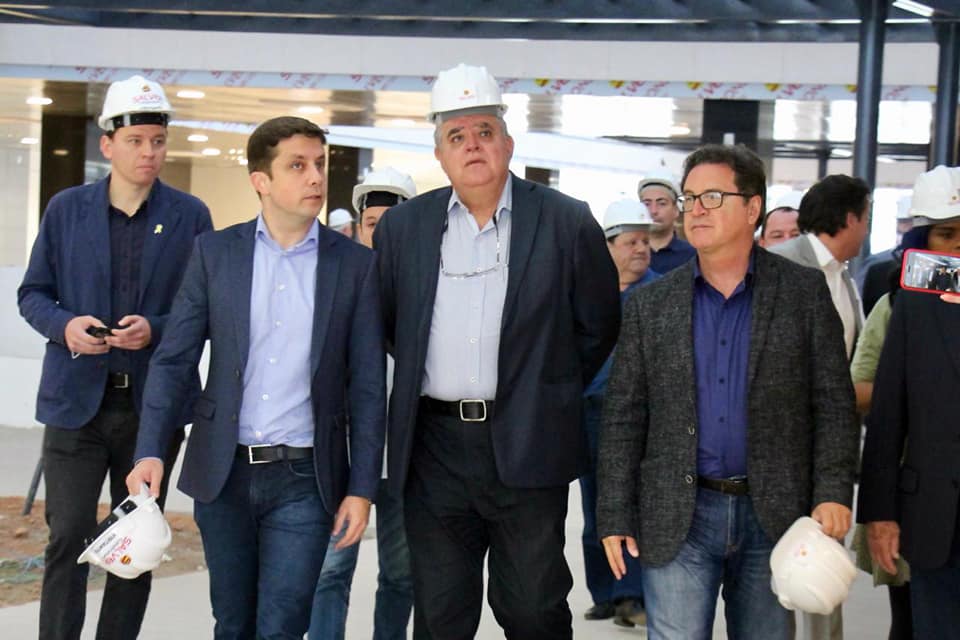 Comissão de Turismo e Meio Ambiente recebe o prefeito de Balneário Camboriú para debater a gestão do Centro de Eventos Comissão de Turismo e Meio Ambiente recebe o prefeito de Balneário Camboriú para debater a gestão do Centro de Eventos