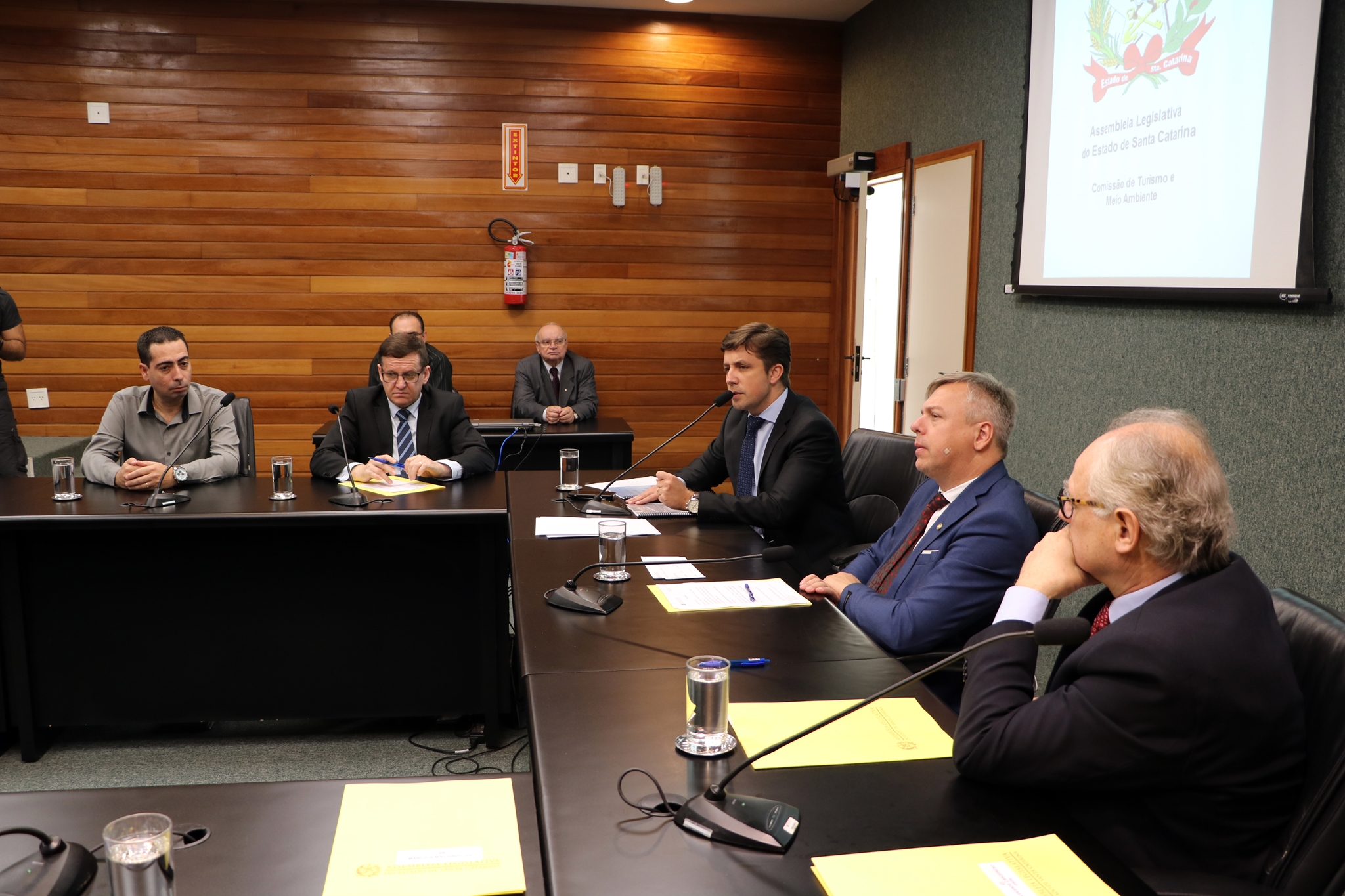 Prefeito fala sobre o Centro de Eventos em Comissão da ALESC Prefeito fala sobre o Centro de Eventos em Comissão da ALESC