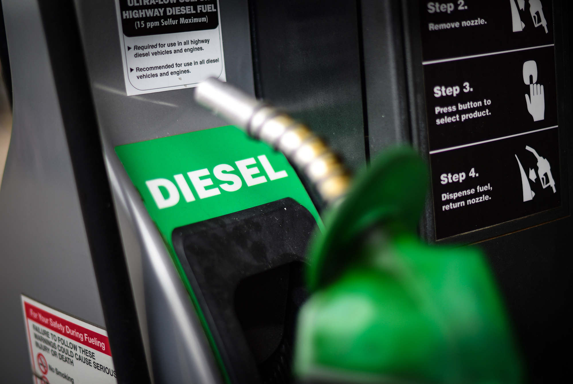 Petrobras reajusta o preço do diesel Petrobras reajusta o preço do diesel