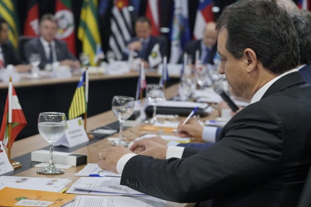 Moisés defende maior apoio da União para estados e municípios no Fórum dos Governadores