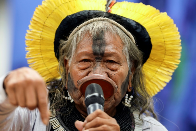 Líder indígena Raoni chega à Europa para defender a Amazônia Líder indígena Raoni chega à Europa para defender a Amazônia