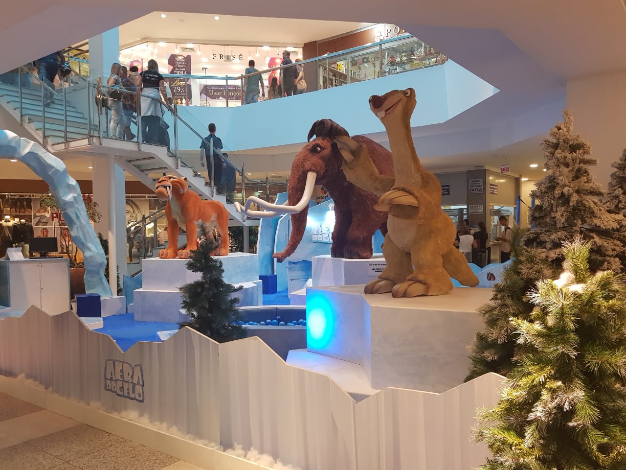 Itajaí Shopping lança campanha do agasalho com temática da animação “A Era do Gelo”