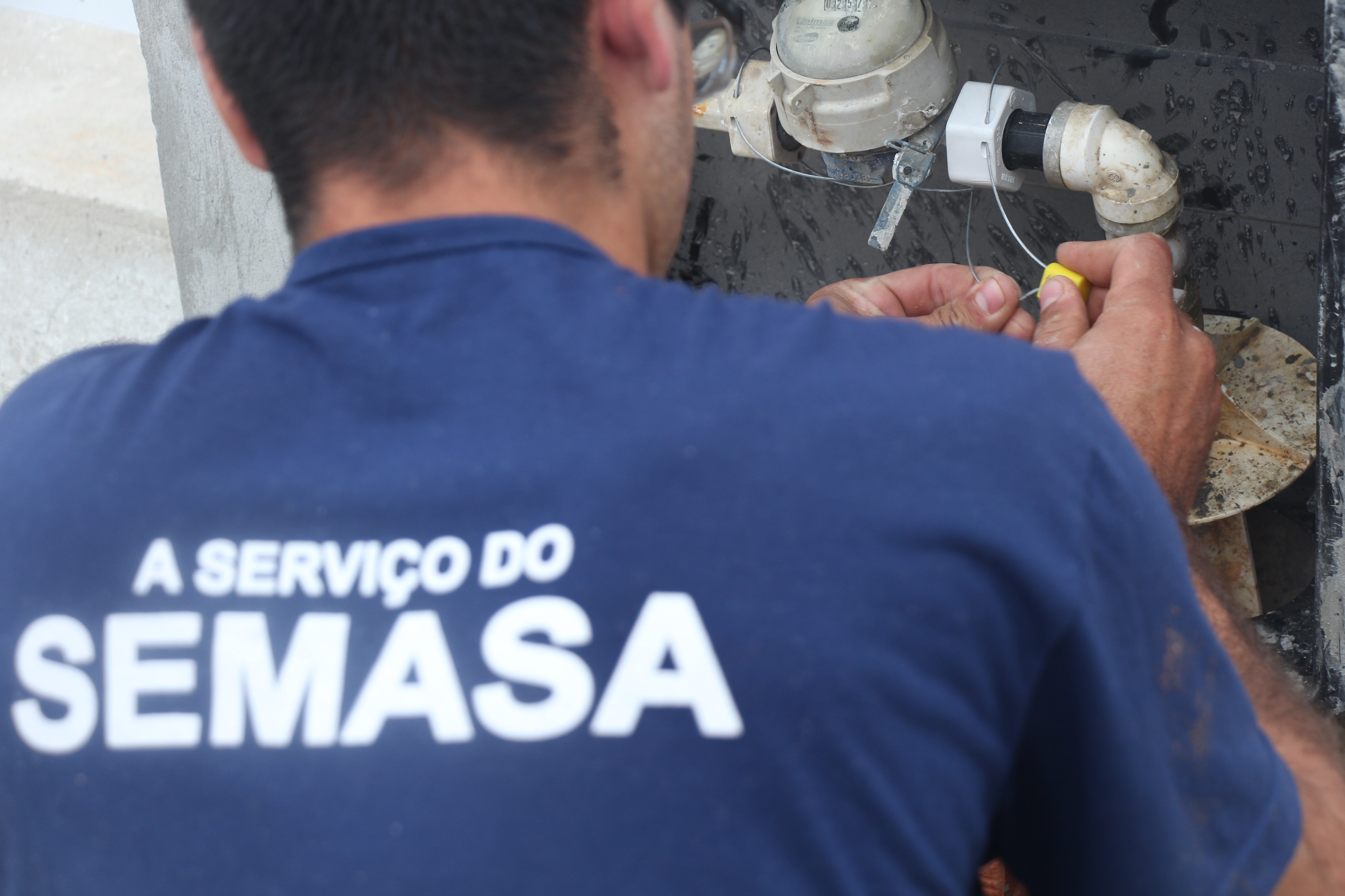 Semasa intensifica fiscalizações de ligações clandestinas e fraudes em hidrômetros Semasa intensifica fiscalizações de ligações clandestinas e fraudes em hidrômetros