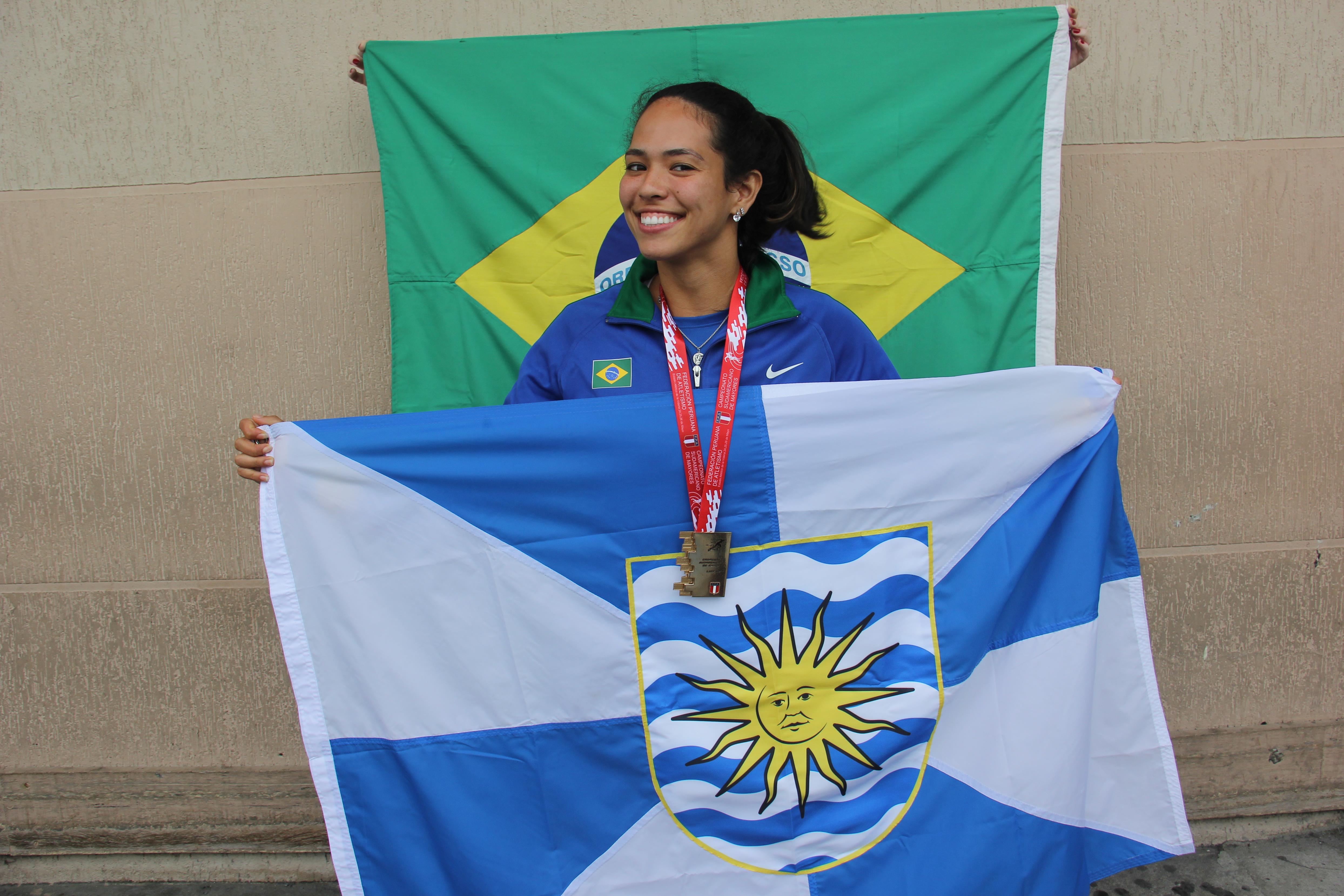 Anny de Bassi: dos Jogos Estudantis à Seleção Brasileira