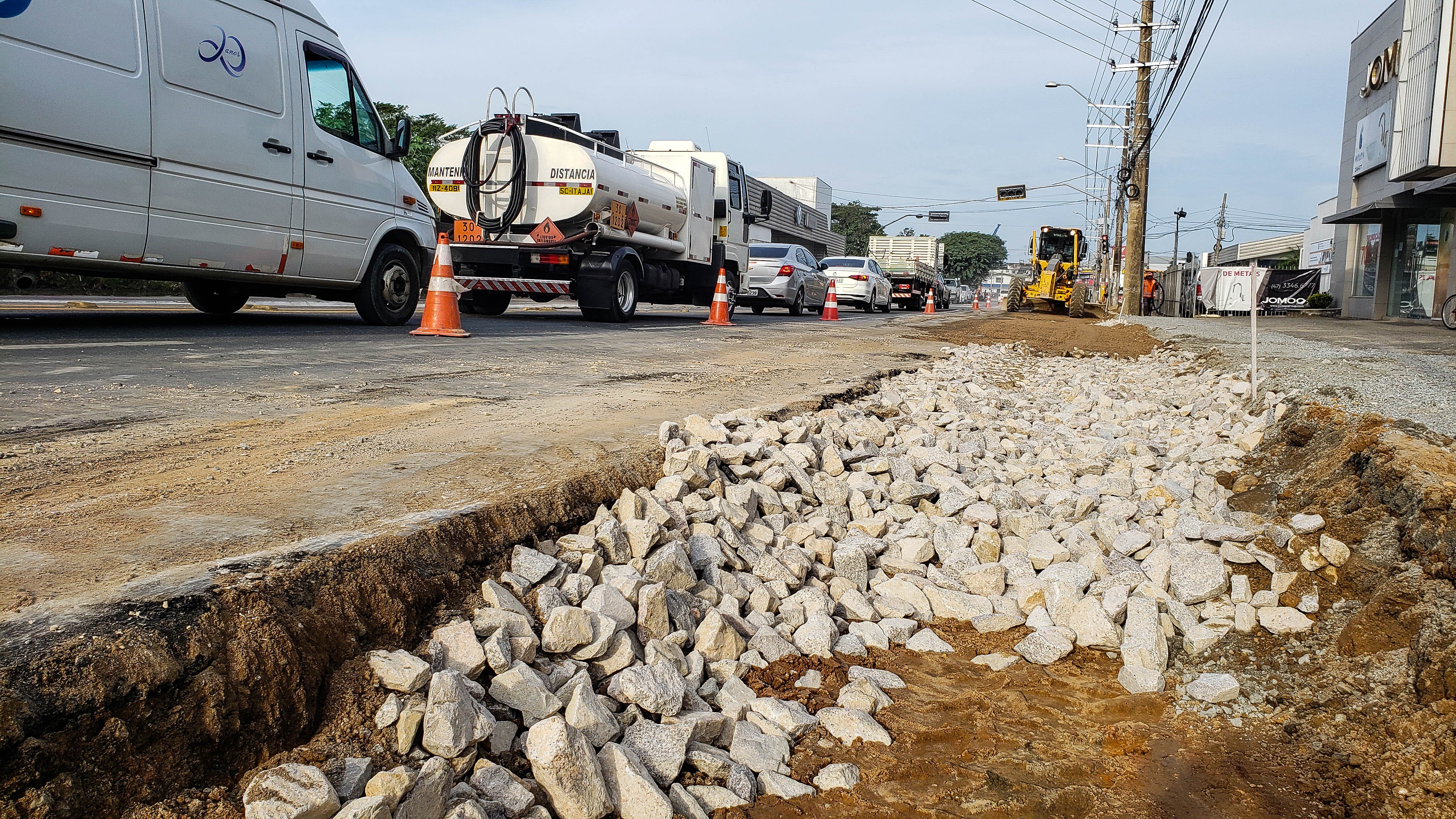 Novo traçado de vias toma forma nas ruas Aleixo Maba e Alfredo Eicke