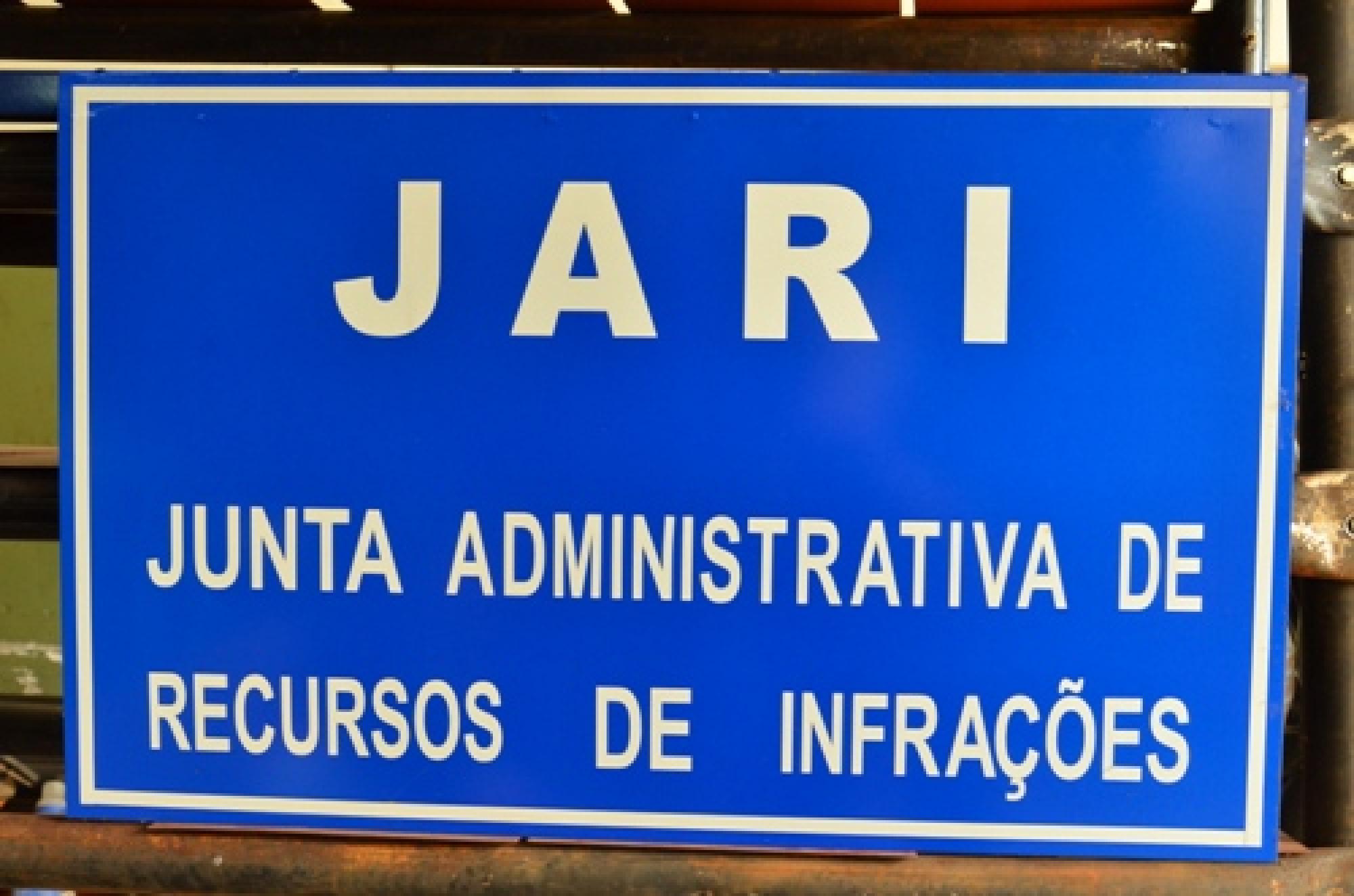 Vereadores propõem lei para diminuir valor pago aos conselheiros da JARI Vereadores propõem lei para diminuir valor pago aos conselheiros da JARI