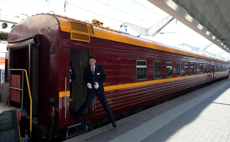 Rússia lança seu primeiro trem de passageiros no Ártico Rússia lança seu primeiro trem de passageiros no Ártico