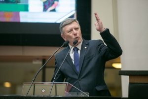 Hobus critica ausência do Vale do Itajaí no pacote de obras do governo