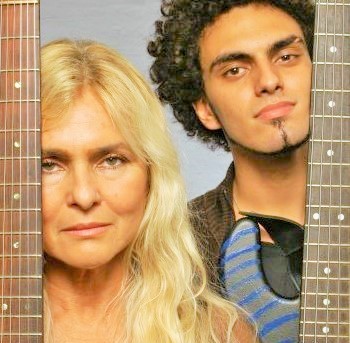 Mãe de neto do Chico Anysio lança livro sobre Ayahuasca em BC neste sábado Mãe de neto do Chico Anysio lança livro sobre Ayahuasca em BC neste sábado