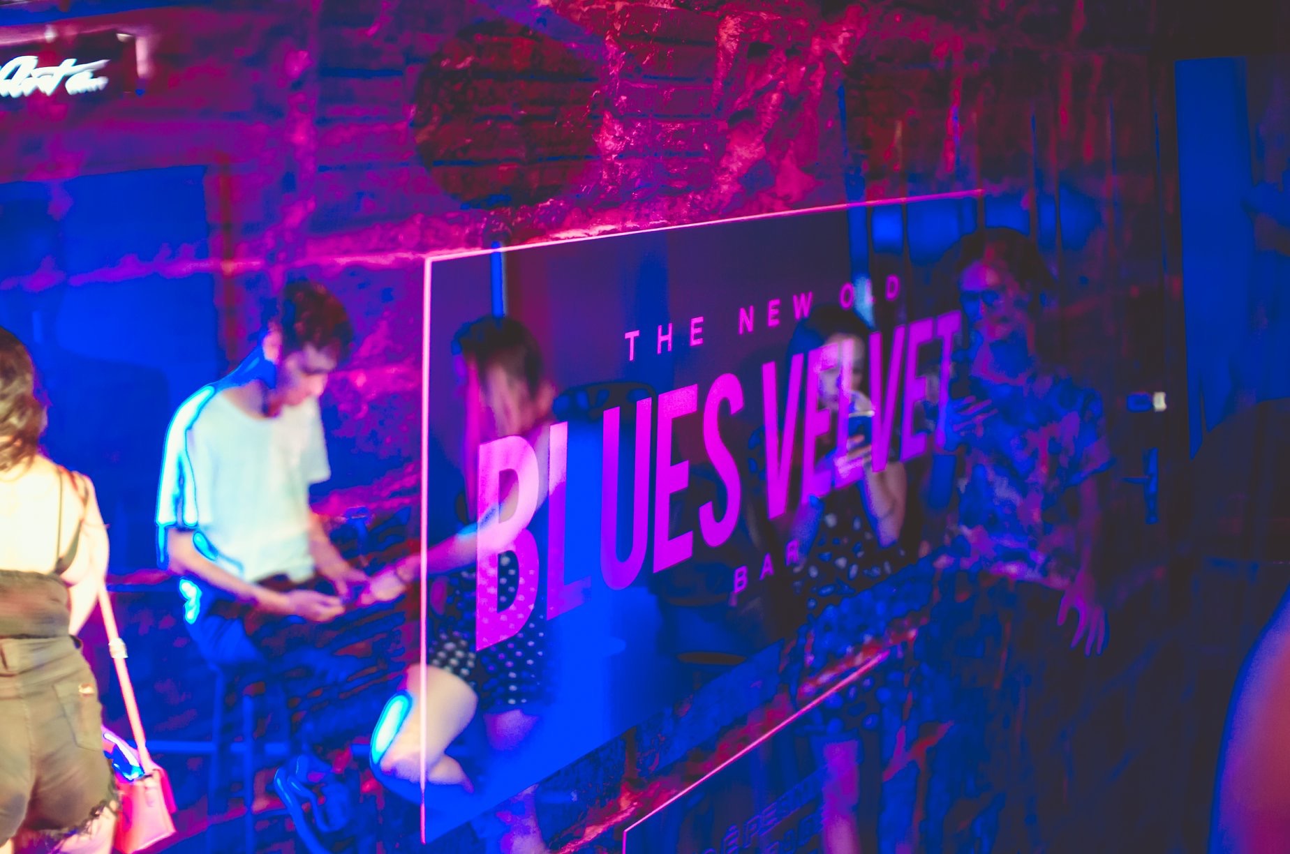 Confira a agenda semanal do Blues Velvet Bar em Florianópolis