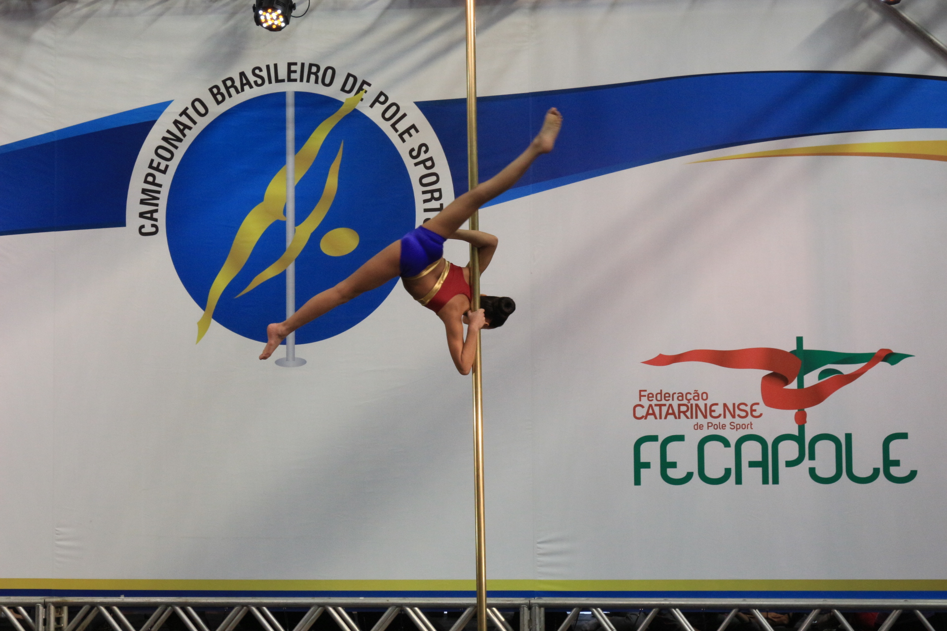 Mais de 100 atletas participam do Campeonato Brasileiro de Pole Sports em Itajaí Mais de 100 atletas participam do Campeonato Brasileiro de Pole Sports em Itajaí