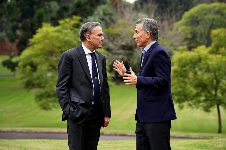 Eleições argentinas rumo à polarização entre Macri e oposição peronista Eleições argentinas rumo à polarização entre Macri e oposição peronista