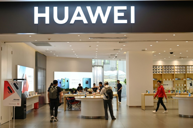 China ameaça empresas tecnológicas após veto dos EUA à Huawei China ameaça empresas tecnológicas após veto dos EUA à Huawei