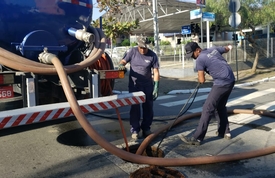 Emasa realiza limpeza preventiva na rede coletora de esgoto no Bairro dos Estados