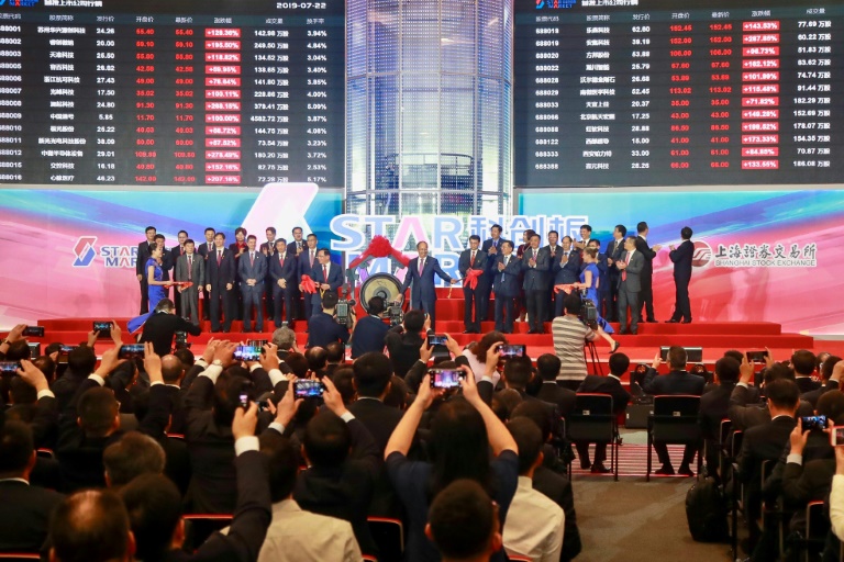 China lança novo índice de valores tecnológicos na bolsa de Xangai China lança novo índice de valores tecnológicos na bolsa de Xangai