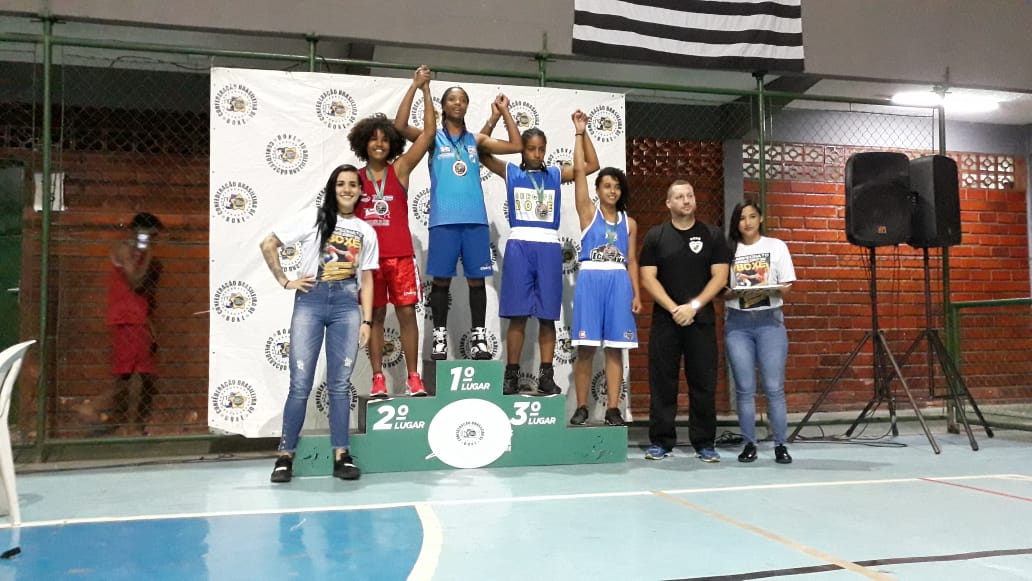 Anjos Sem Asas de Balneário Camboriú conquistam ouro e bronze no boxe nacional