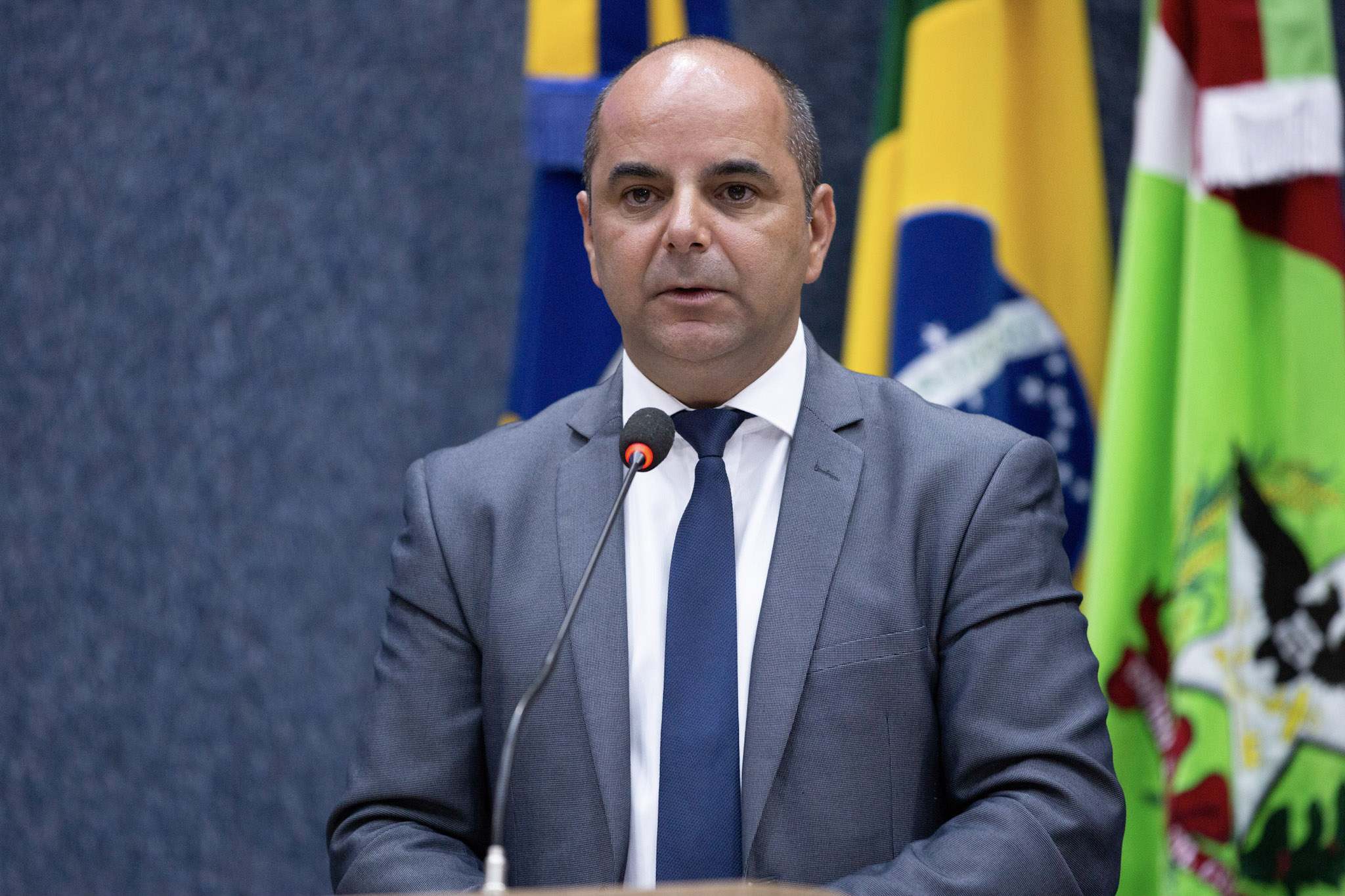 Vereador Murilo questiona prefeito sobre regularização fundiária