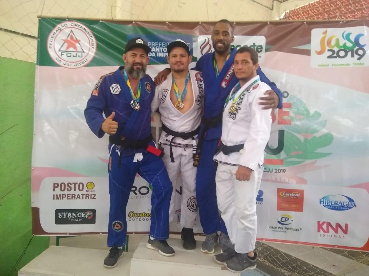 Atletas conquistam 15 medalhas no Circuito Catarinense de Jiu-Jítsu