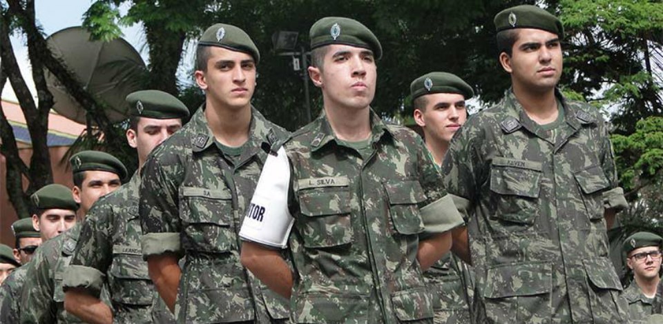 Homens nascidos em 2001 devem se apresentar na Junta de Serviço Militar